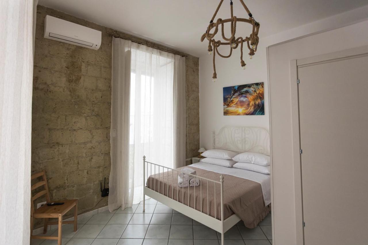 Al Centro Storico Apartment Napoli Exterior foto